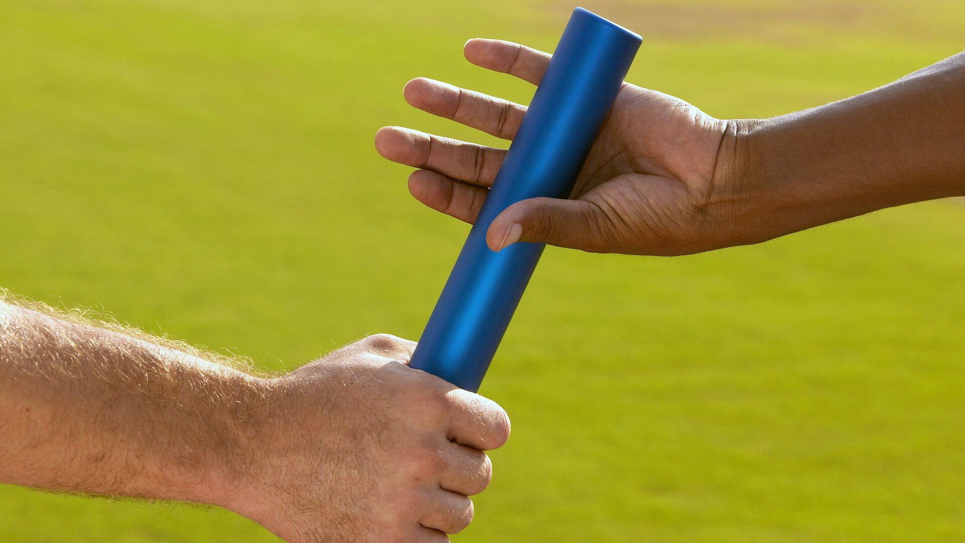 中国男排主帅强调拼搏精神重塑战术体系，中国男排新任主教练